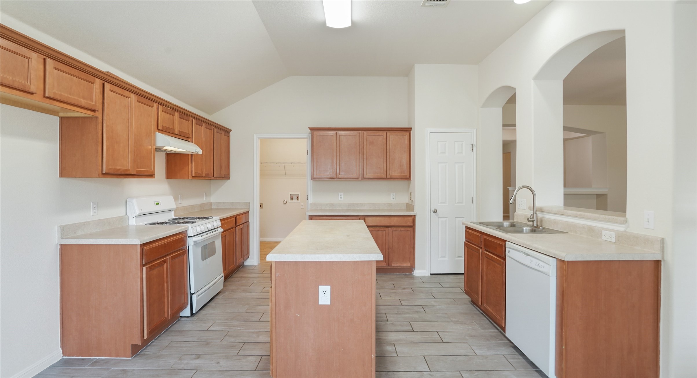 11716 Dunblane Way Austin, TX 78754 - Photo 13 of 32