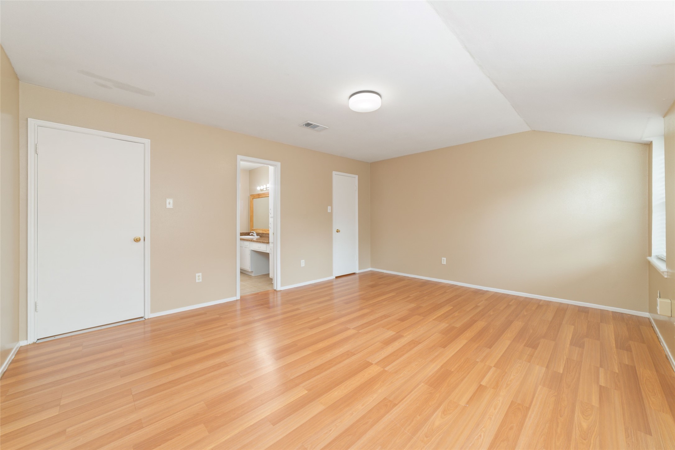 889 Wax Myrtle Lane Houston, TX 77079 - Photo 21 of 27