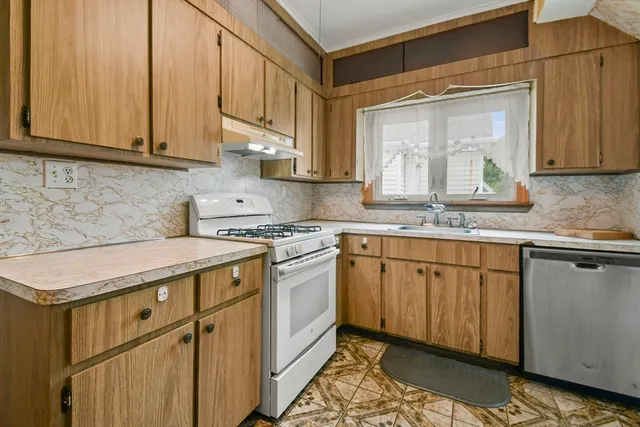 $1,399,900 | 23 Highland Road, Somerville, MA 02144