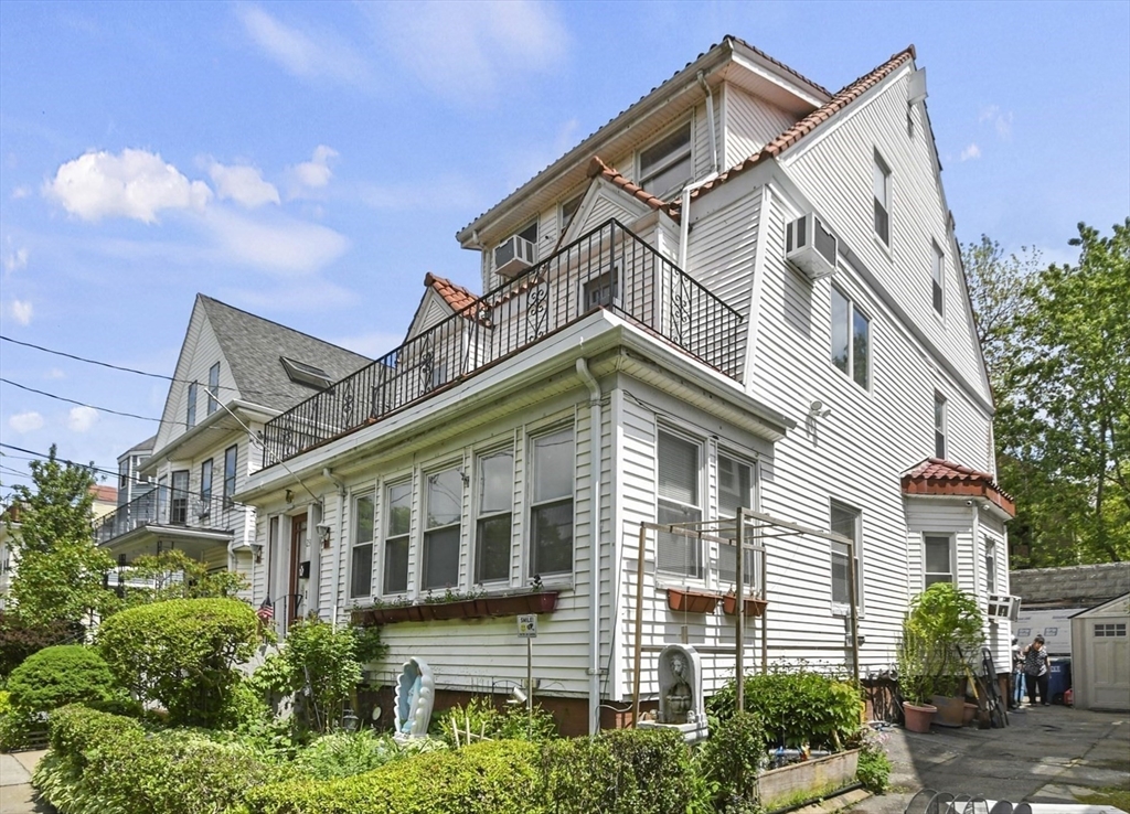 23 Highland Road Somerville, MA 02144 - Photo 3 of 39 Gallery Image 3