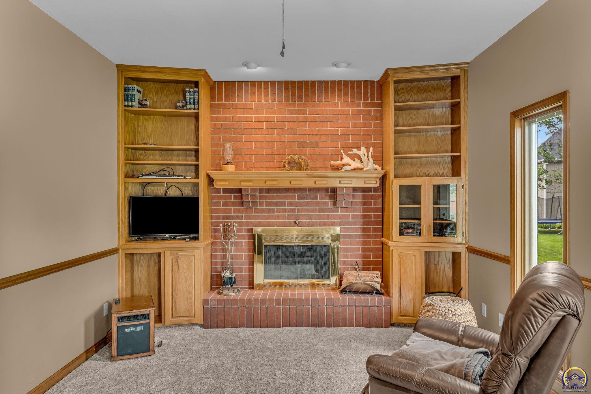 7628 Southwest 37th Street Topeka, KS 66614 - Photo 16 of 44