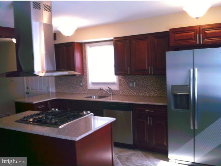 9936 Bridle Road Philadelphia, PA 19115 - Photo 4 of 16 Gallery Image 4