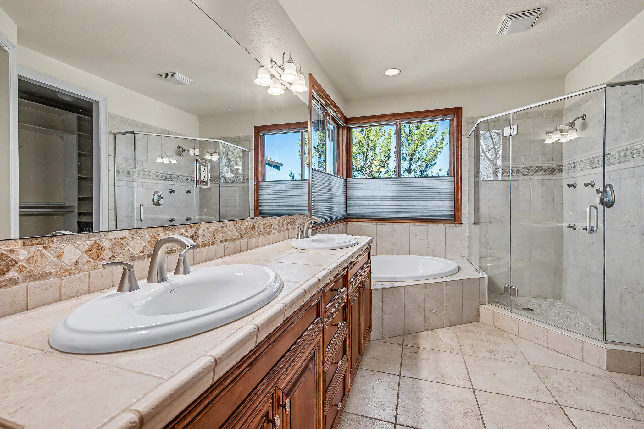 19305 Brookside Way Bend, OR 97702 - Photo 23 of 47 Double vanity
