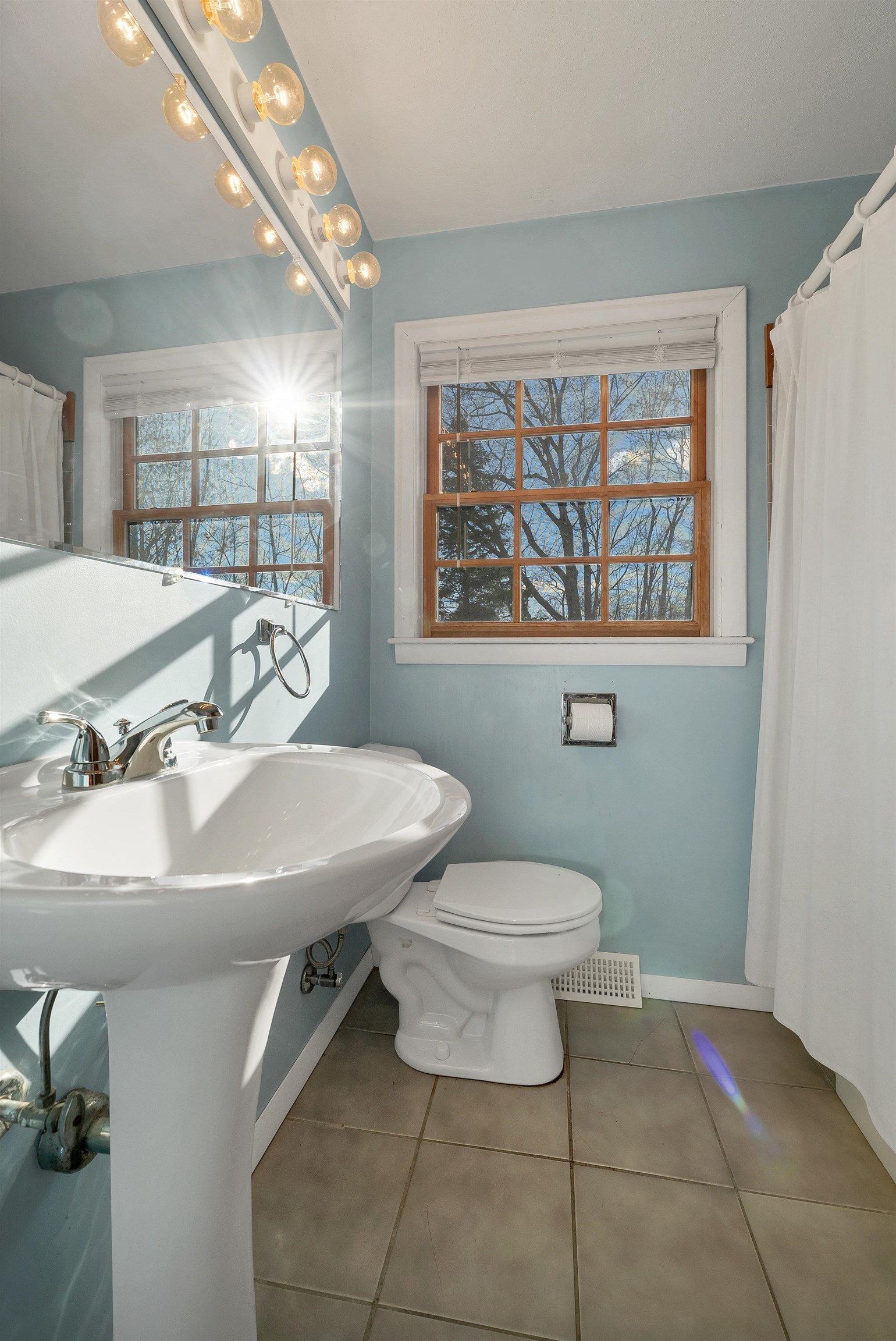 535 Ocean Road Portsmouth, NH 03801 - Photo 10 of 45 Gallery Image 10