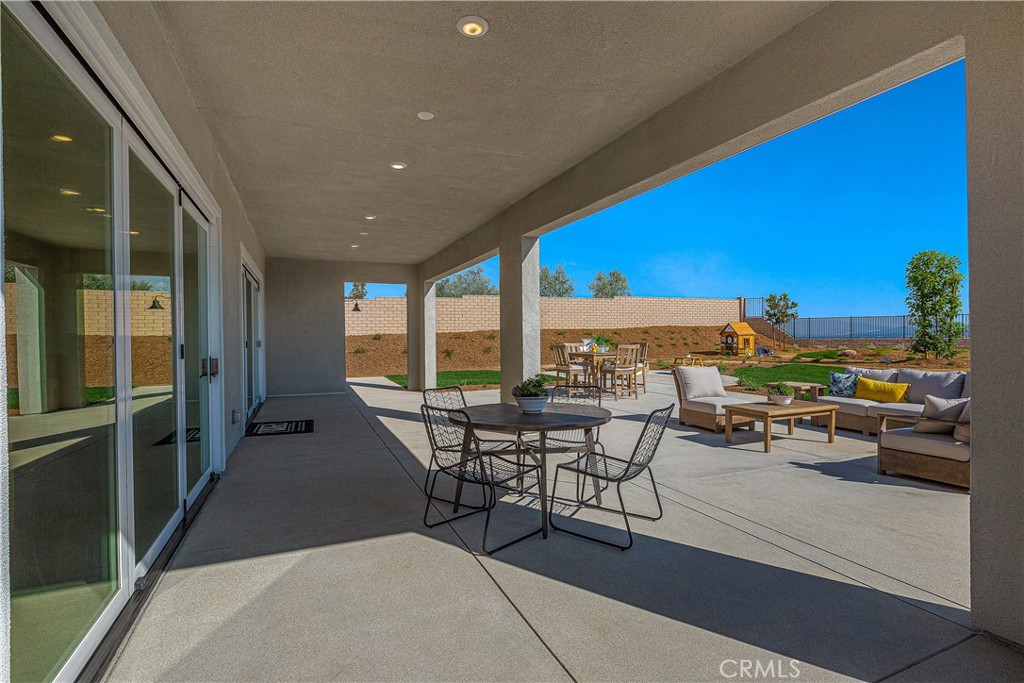 28426 Old Spgs Road Castaic, CA 91384 - Photo 2 of 13