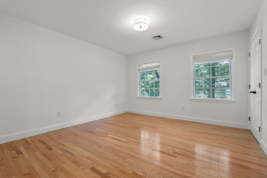 107 Rowe Street Newton, MA 02466 - Photo 23 of 30