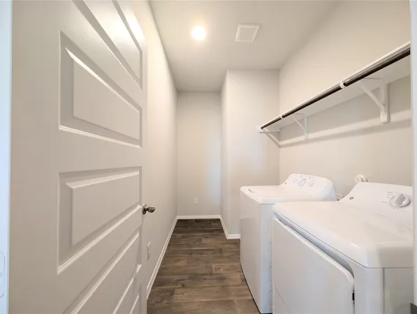 $2,300 | 5524 Sacra Cove, Austin, TX 78747