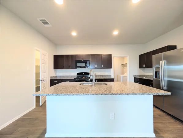 $2,300 | 5524 Sacra Cove, Austin, TX 78747