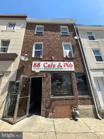 a view of an outdoor space