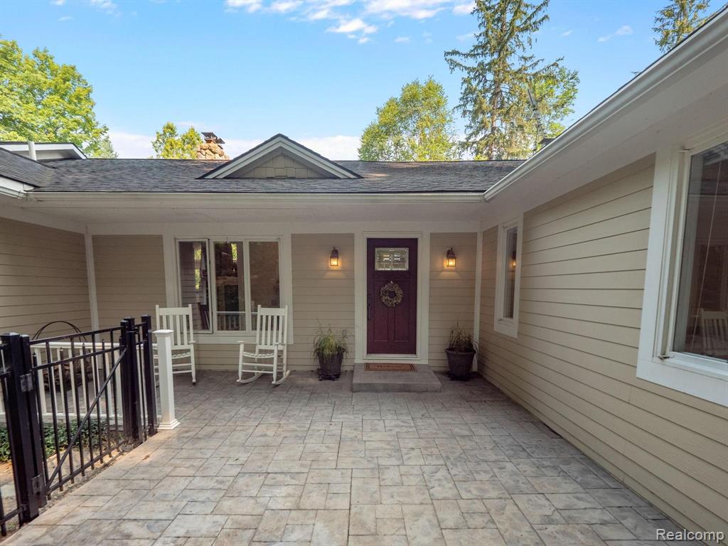 770 Lakeville Road Leonard, MI 48367 - Photo 2 of 57