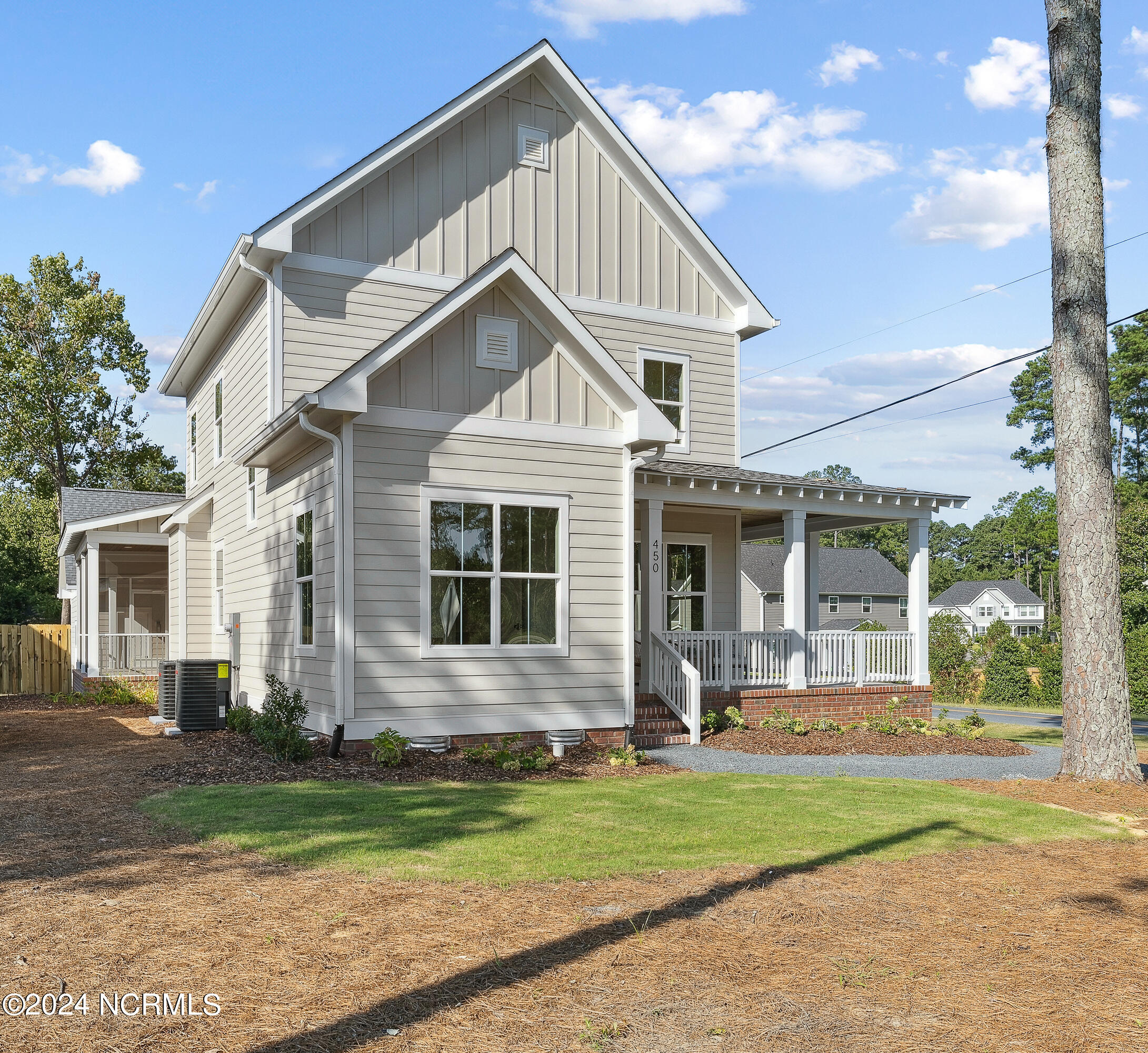 Front of House 7 (1)