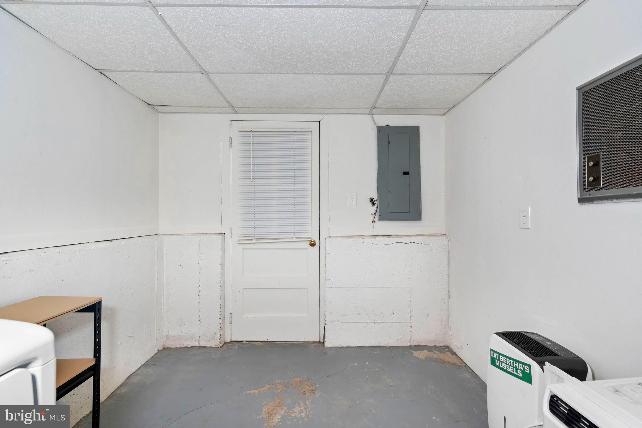 38 Queens Way Newark, DE 19713 - Photo 22 of 28 Storage/Laundry Room