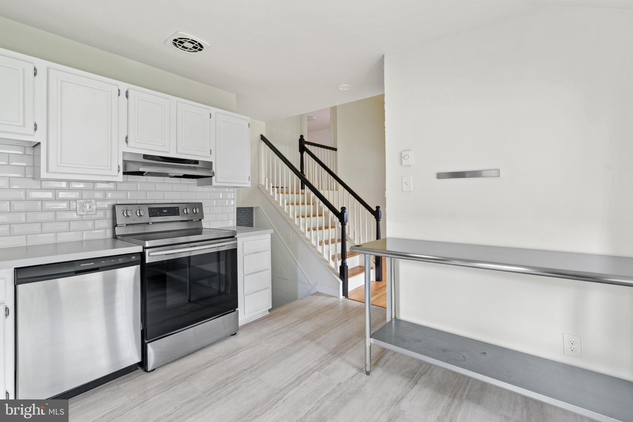 38 Queens Way Newark, DE 19713 - Photo 6 of 28 Kitchen