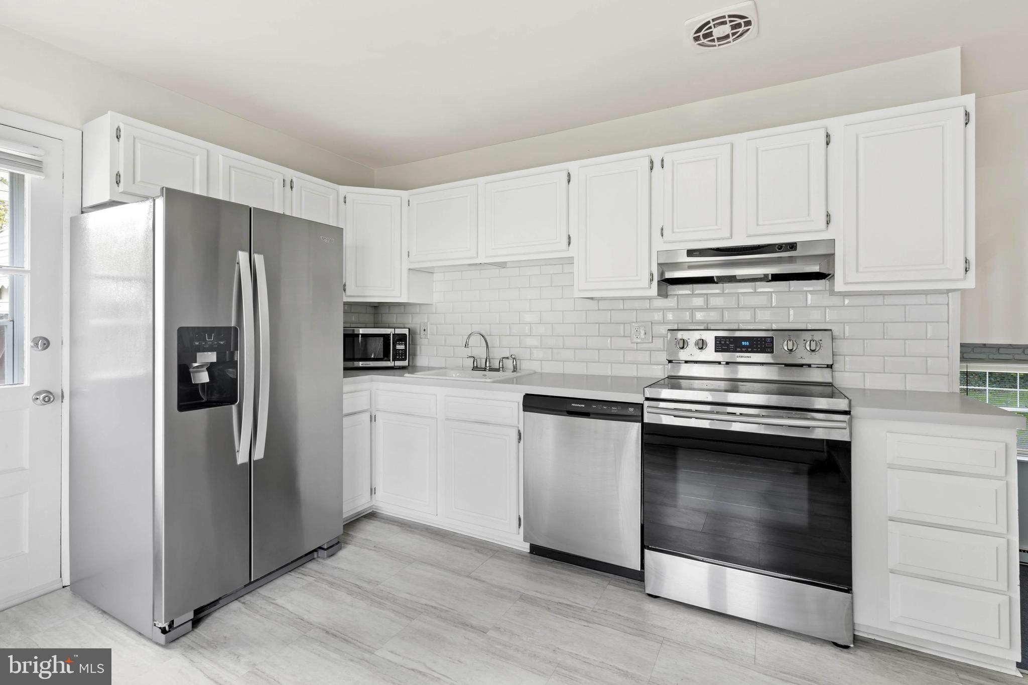 38 Queens Way Newark, DE 19713 - Photo 8 of 28 Kitchen