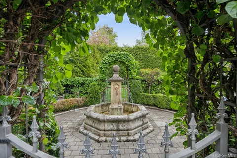$2,800,000 | 235 Corona Avenue, Pelham, NY 10803