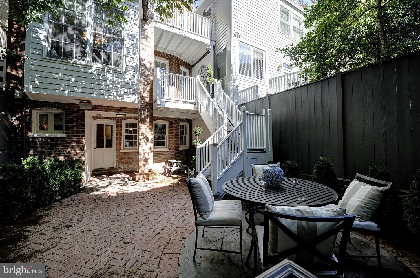 3002 R Street Northwest Washington, DC 20007 - Photo 24 of 24 Private Garden