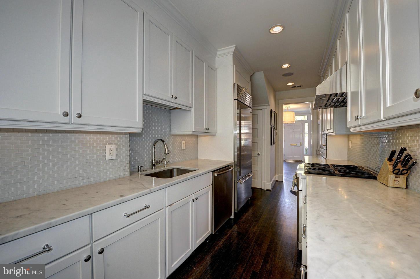 3002 R Street Northwest Washington, DC 20007 - Photo 9 of 24 Kitchen