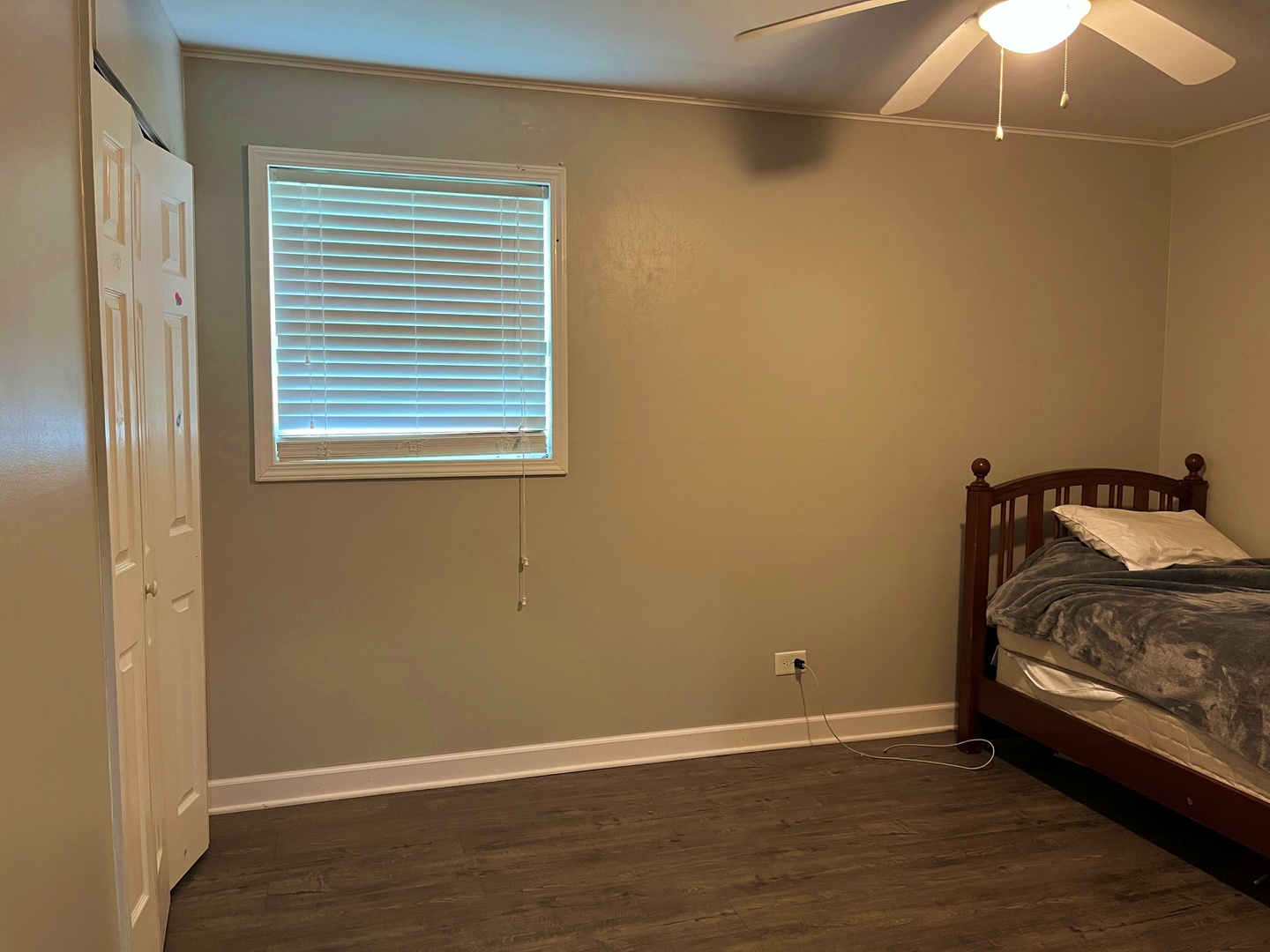 2909 Owl Drive Rolling Meadows, IL 60008 - Photo 7 of 11 a view of an empty room with wooden floor and a window