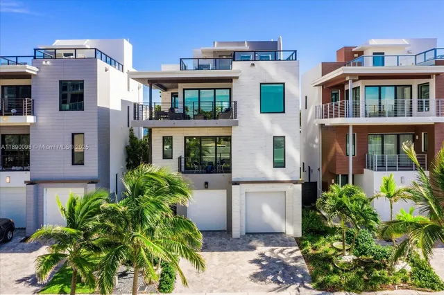 $2,600,000 | 332 Balboa Street, Hollywood, FL 33019