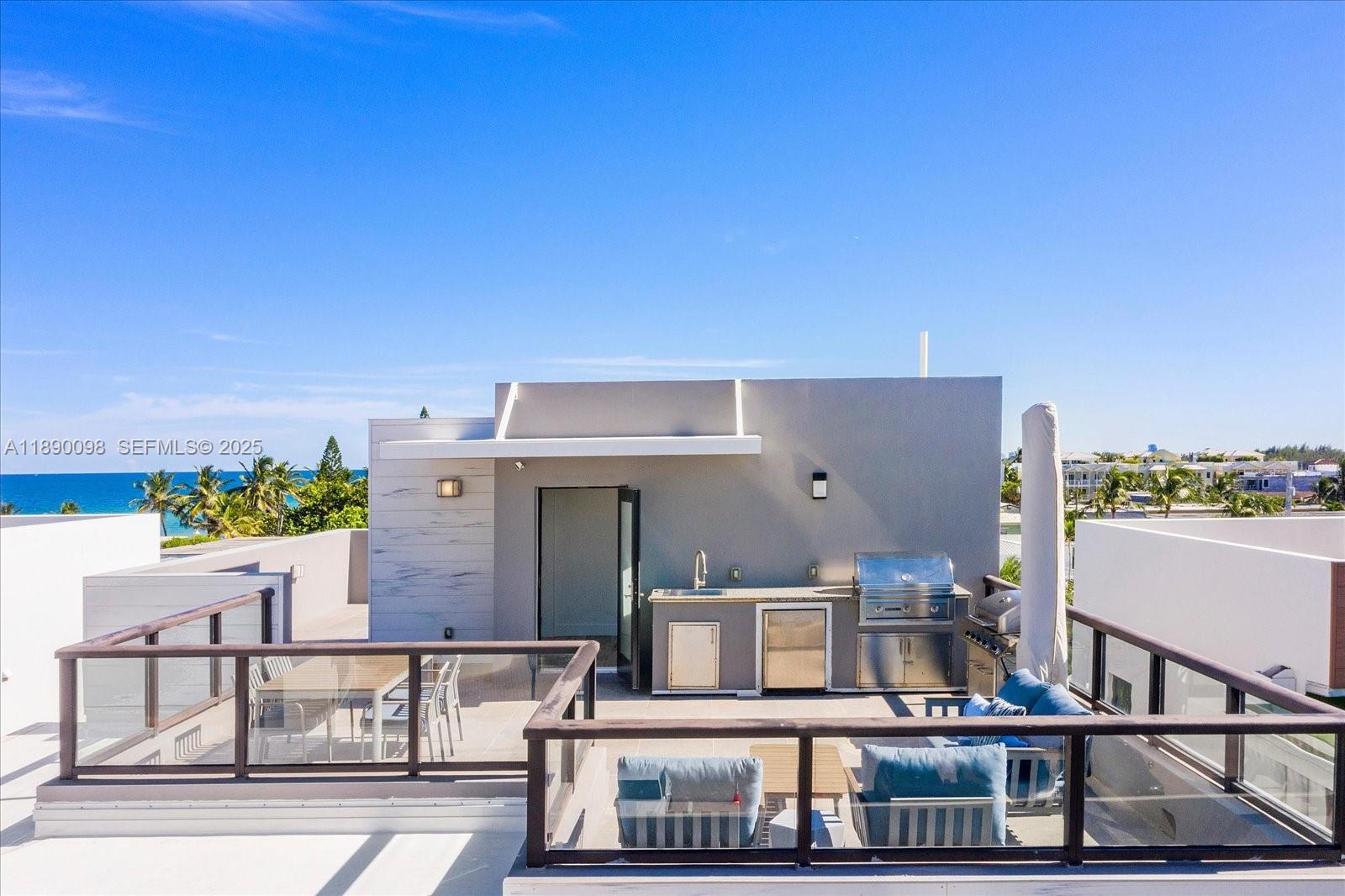 332 Balboa Street Hollywood, FL 33019 - Photo 10 of 42