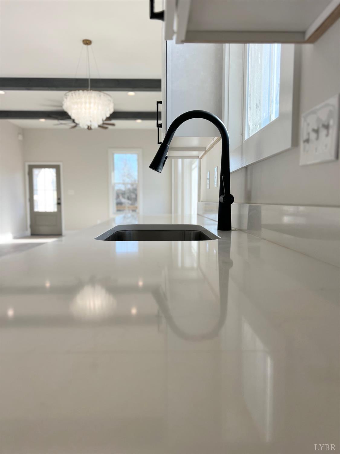 424 Main Street Madison Heights, VA 24572 - Photo 14 of 33