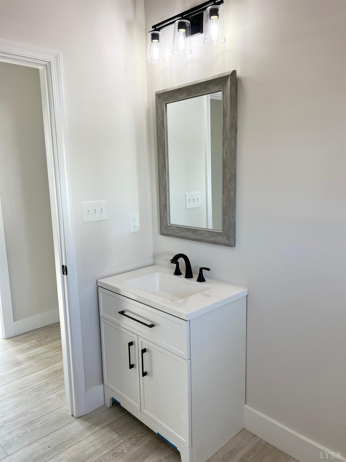 424 Main Street Madison Heights, VA 24572 - Photo 25 of 33