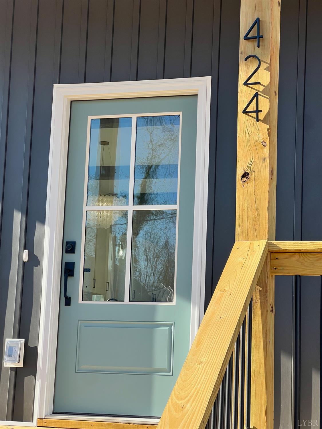 424 Main Street Madison Heights, VA 24572 - Photo 3 of 33