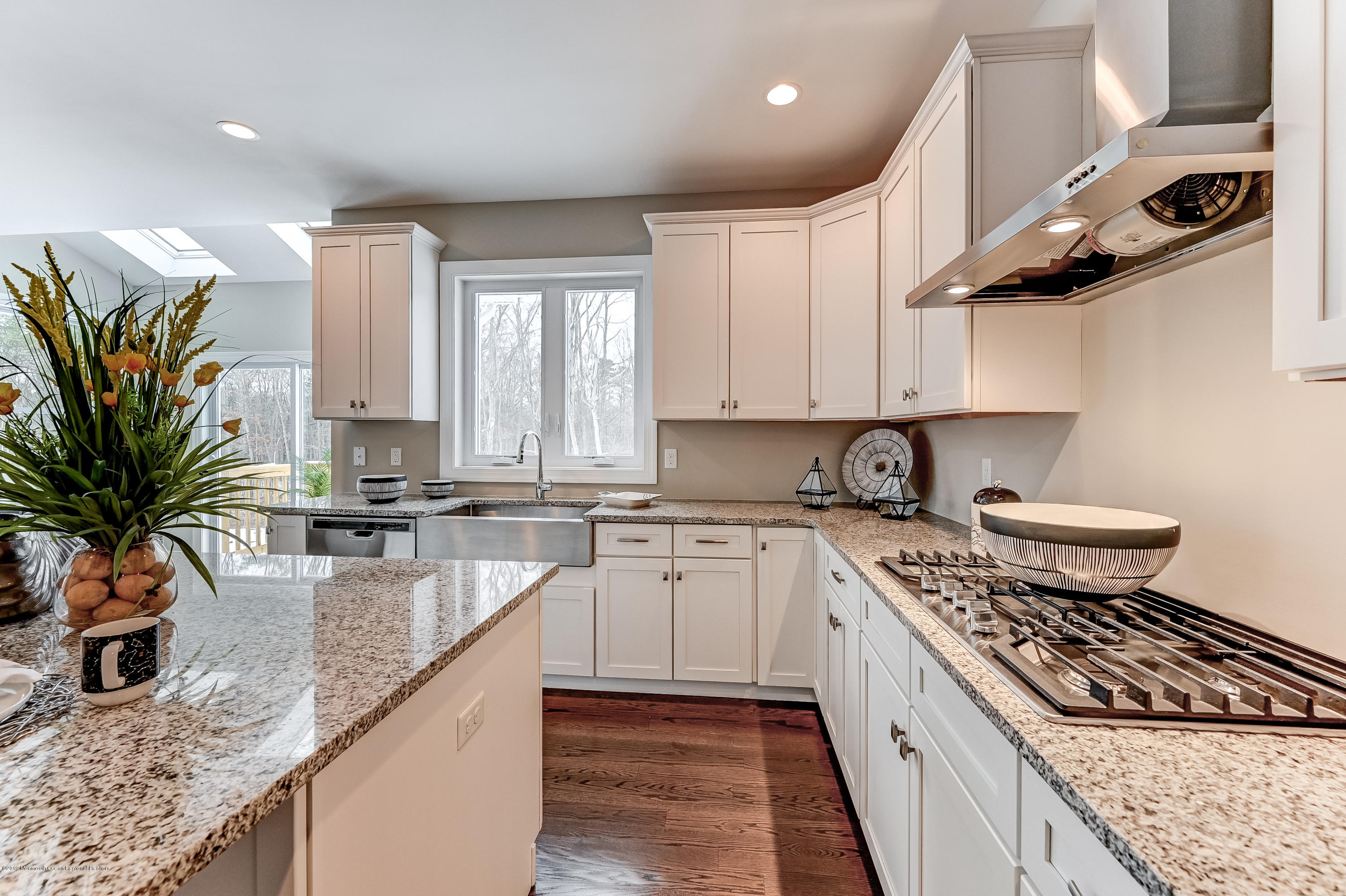 3 Monarch Path Morganville, NJ 07751 - Photo 17 of 43 17-Kitchen