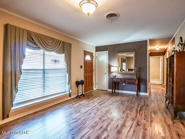 218 Edwin Circle Sardis, MS 38666 - Photo 3 of 39 218 Edwin Cir Sardis MS_2025-11-14_02