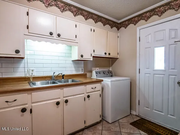 $165,000 | 218 Edwin Circle, Sardis, MS 38666