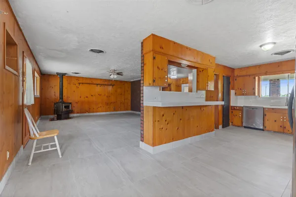 $2,000 | 18125 FM 1484 Road, Conroe, TX 77303