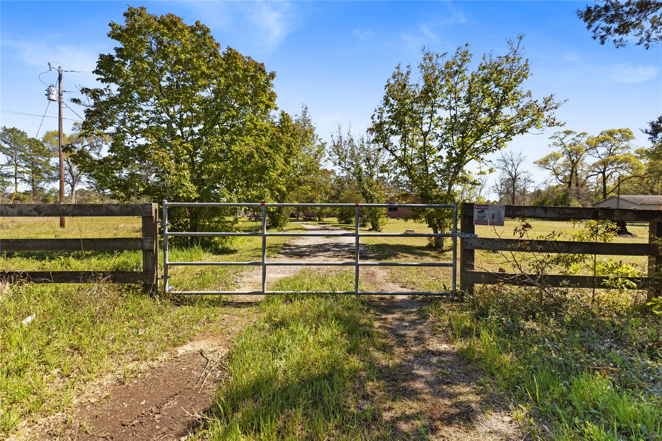 18125 FM 1484 Road Conroe, TX 77303 - Photo 3 of 16