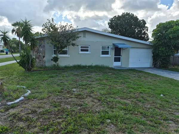 $1,995 | 13934 Sommers Avenue, Hudson, FL 34667