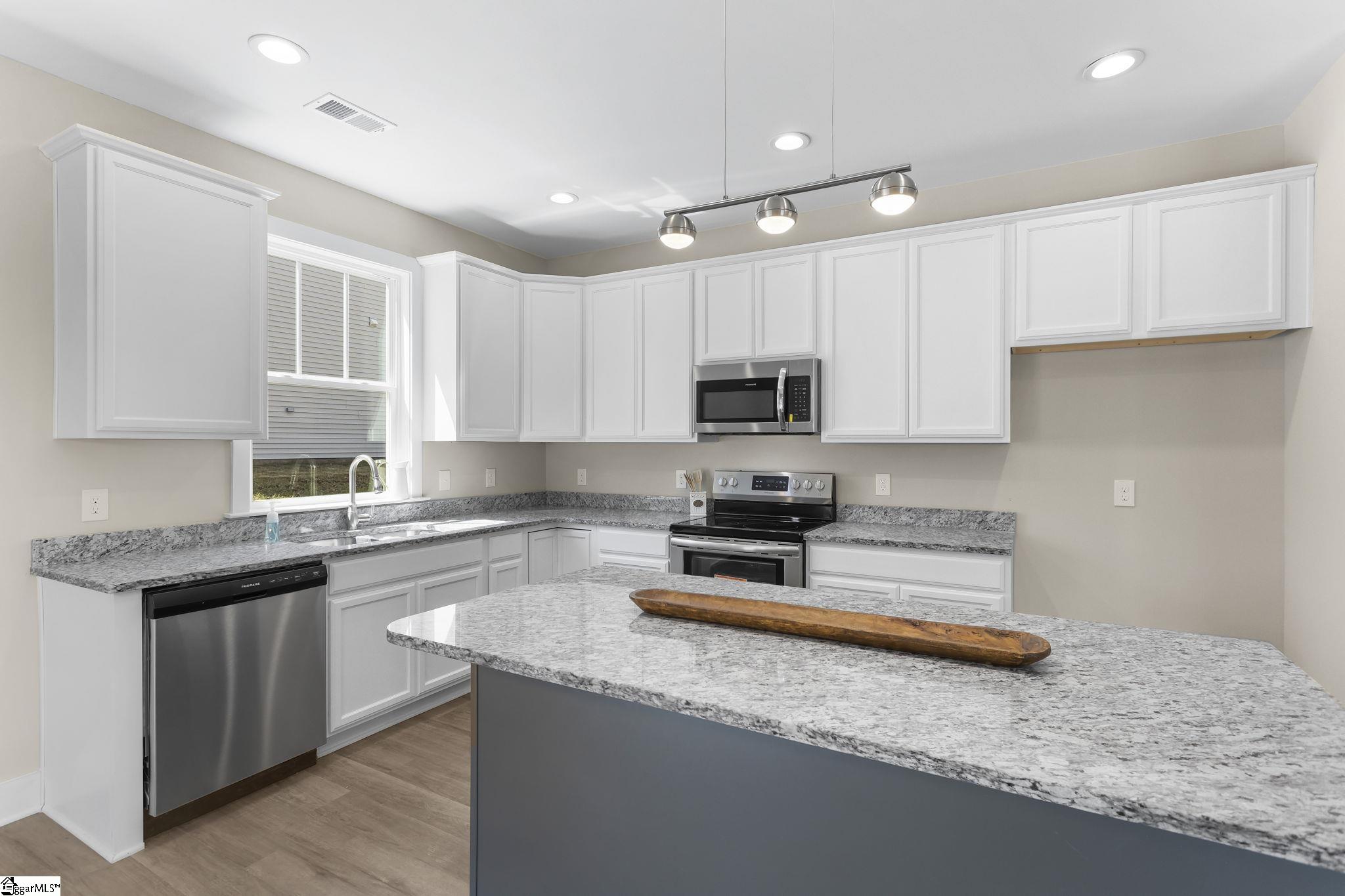 115 Sherwood Road Easley, SC 29640 - Photo 15 of 31