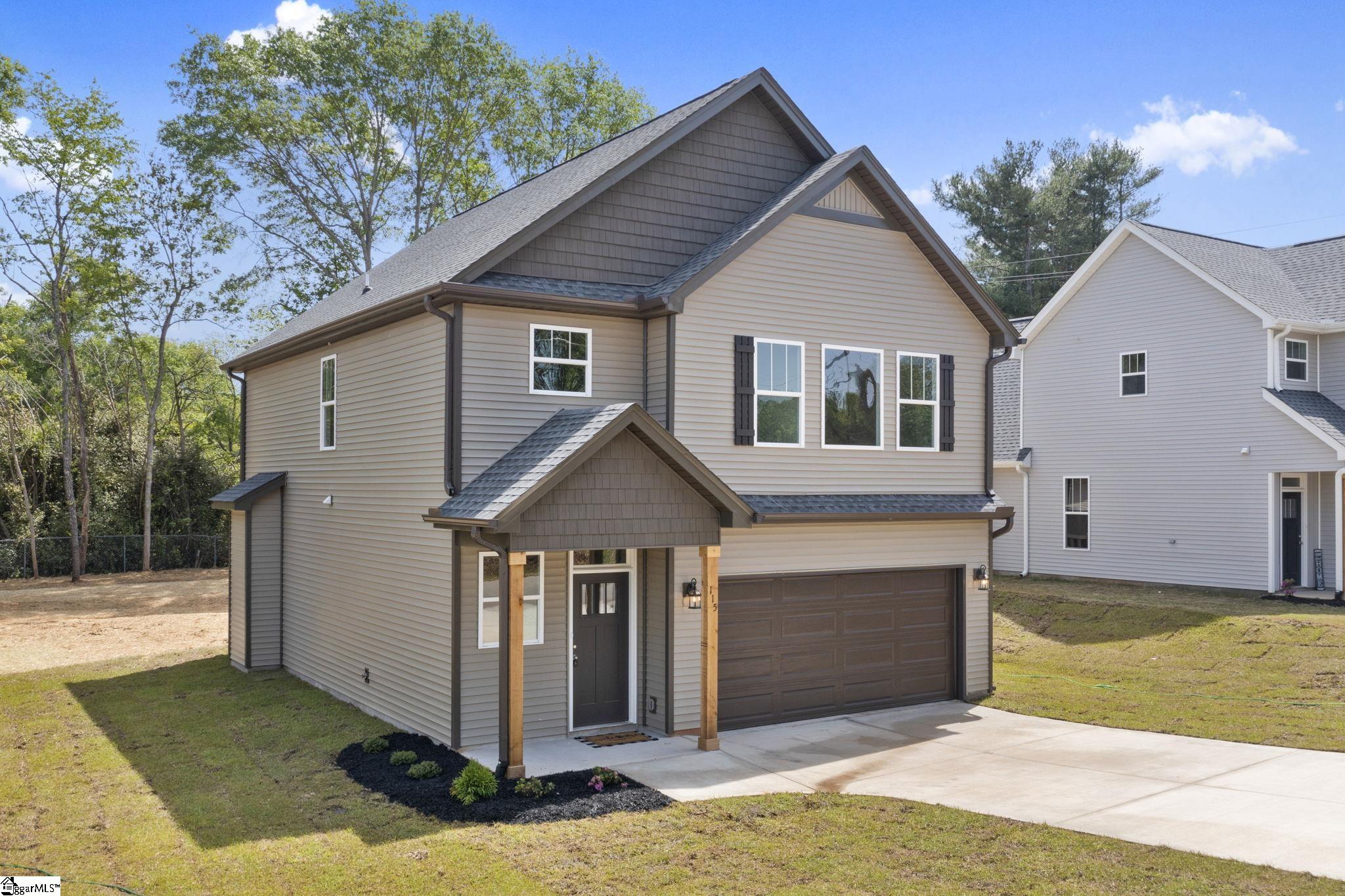 115 Sherwood Road Easley, SC 29640 - Photo 3 of 31