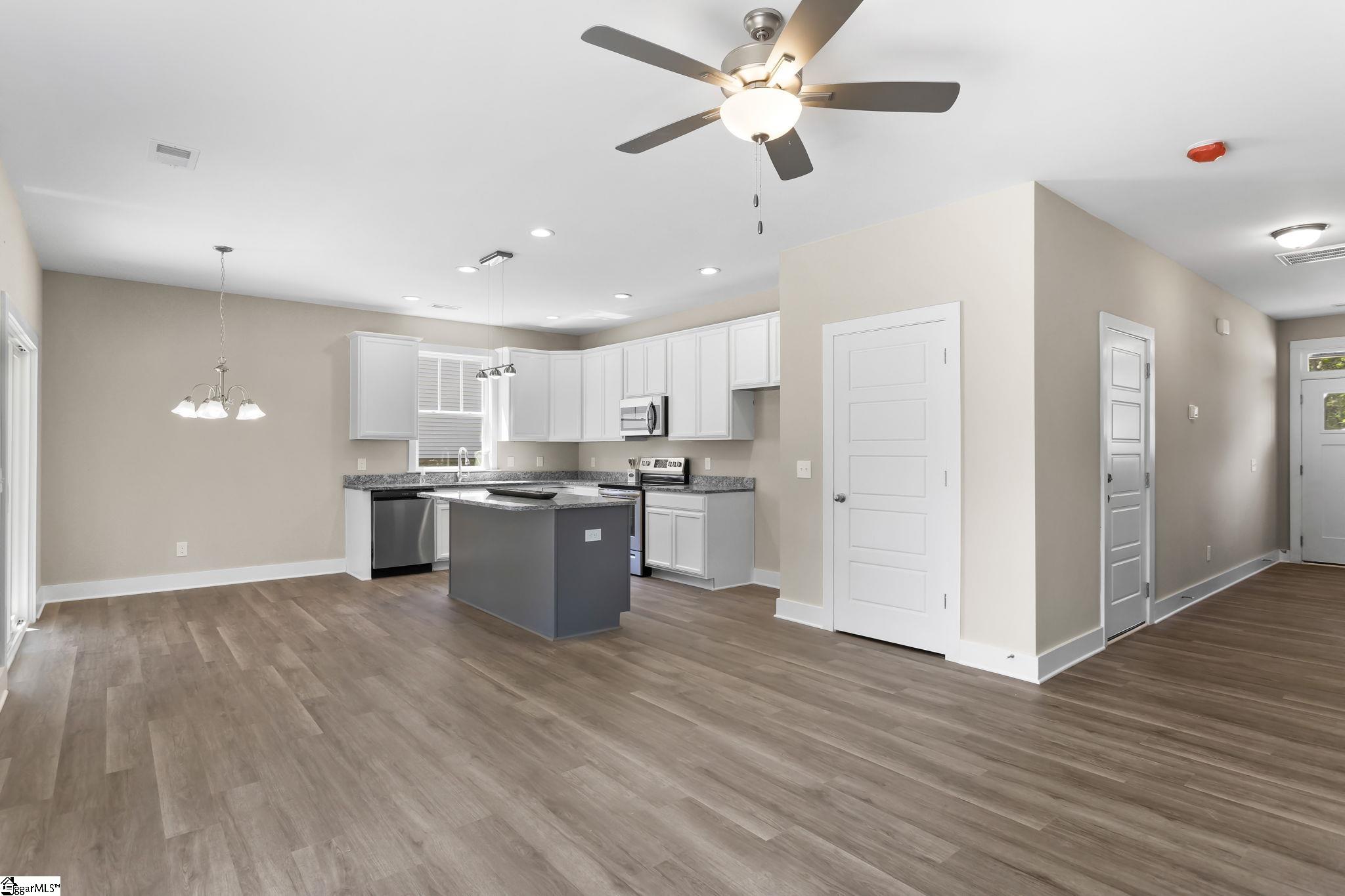 115 Sherwood Road Easley, SC 29640 - Photo 9 of 31