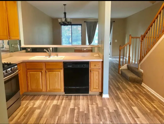 $2,200 | 3009 Kentshire Circle, Naperville, IL 60564