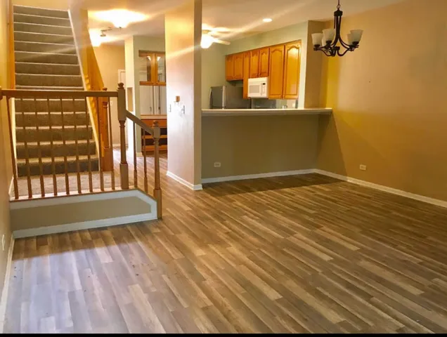 $2,200 | 3009 Kentshire Circle, Naperville, IL 60564