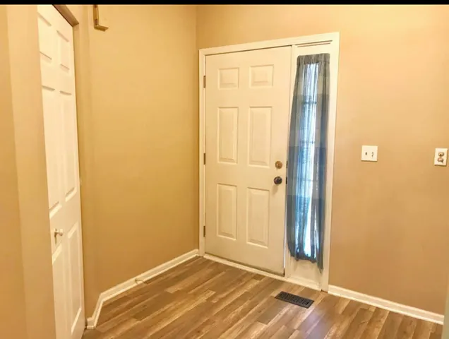 $2,200 | 3009 Kentshire Circle, Naperville, IL 60564