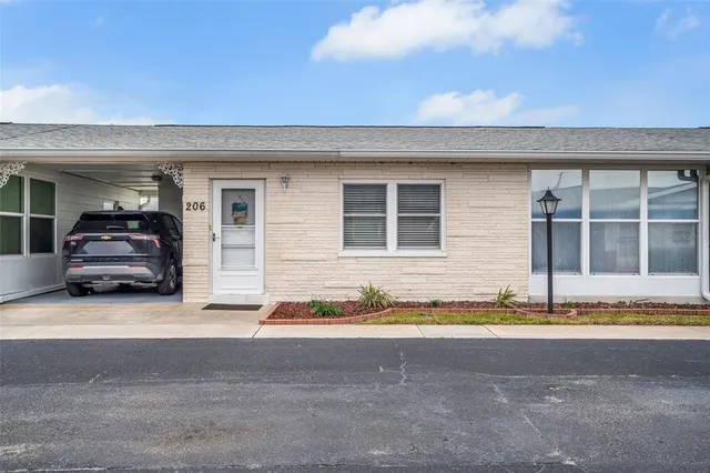 $144,900 | 12400 Park Boulevard North, Unit 206, Seminole, FL 33772