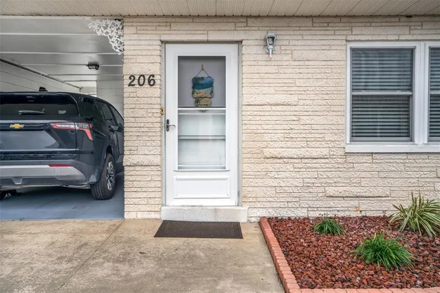 $144,900 | 12400 Park Boulevard North, Unit 206, Seminole, FL 33772