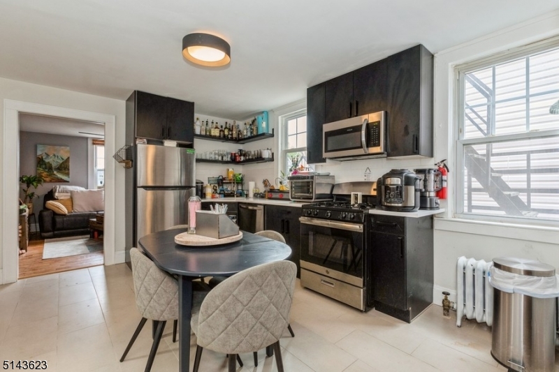 43 Pleasant Way, Unit 1 Montclair, NJ 07042 - Photo 17 of 34