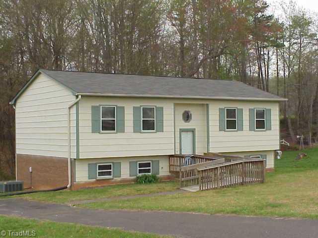 1058 Cresthaven Road, Unit 1058 Lewisville, NC 27023 - Photo 1 of 1 Exterior Front. 1058 CRESTHAVEN