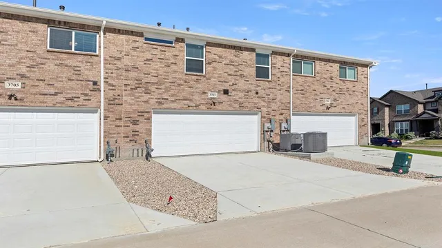 $242,990 | 3703 Star Mesa Street, Unit 14, Heartland, TX 75114