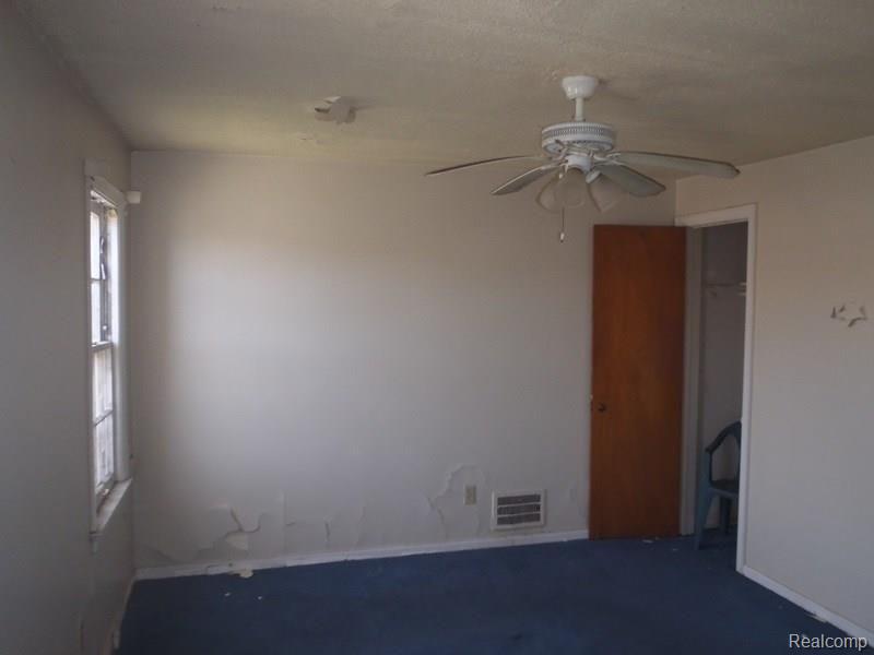 18665-67 Meyers Road Detroit, MI 48235 - Photo 11 of 12 P3290077.JPG