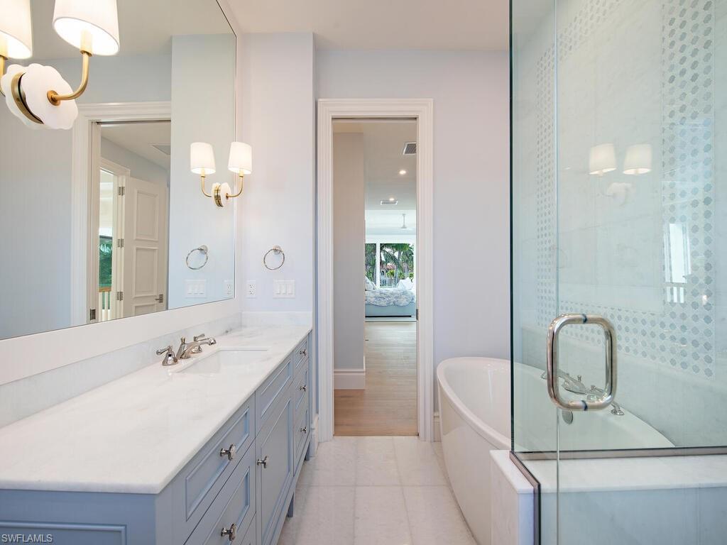 2375 Lantern Lane Naples, FL 34102 - Photo 26 of 45