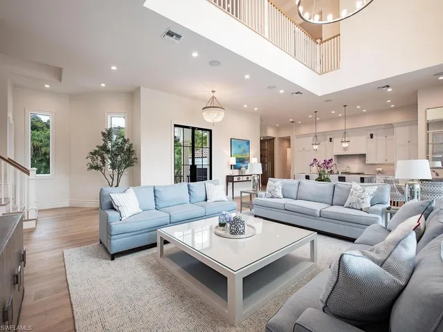 $11,900,000 | 2375 Lantern Lane, Naples, FL 34102