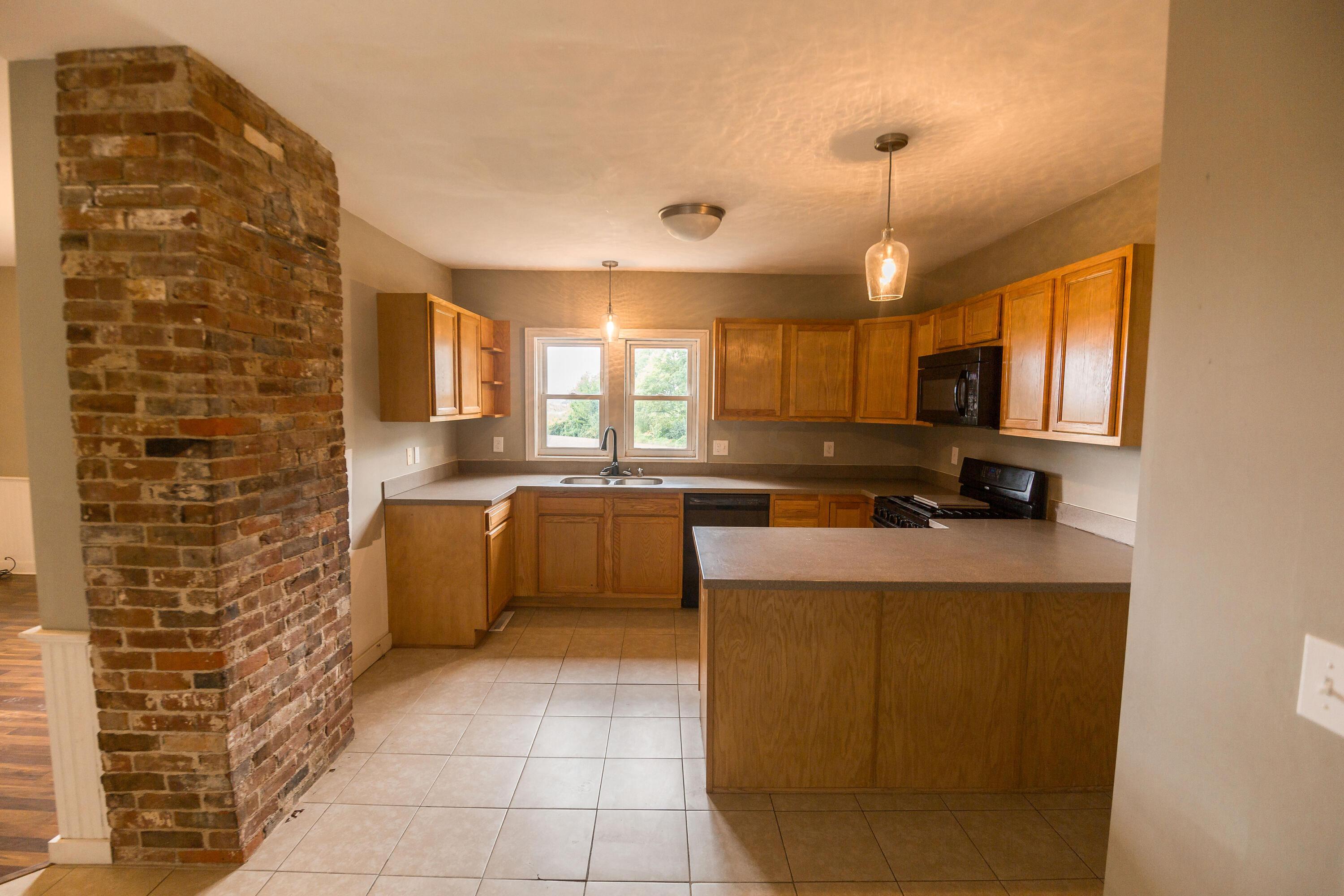 6095 Chillicothe Lancaster Road Southwest Amanda, OH 43102 - Photo 9 of 41 AmandaHouse-FaithElizabethPhotography-58