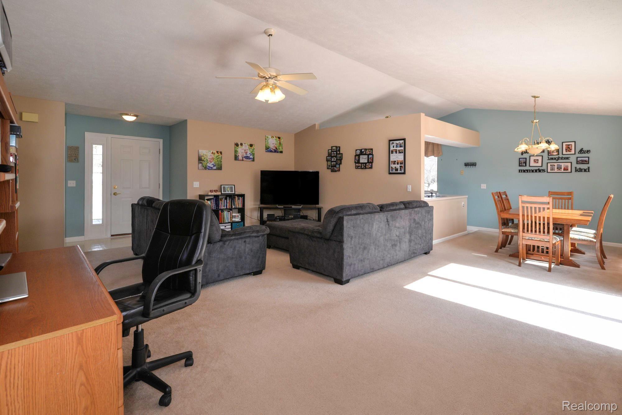 5190 Sleight Road Bath, MI 48808 - Photo 10 of 44 DSC_4667.jpg