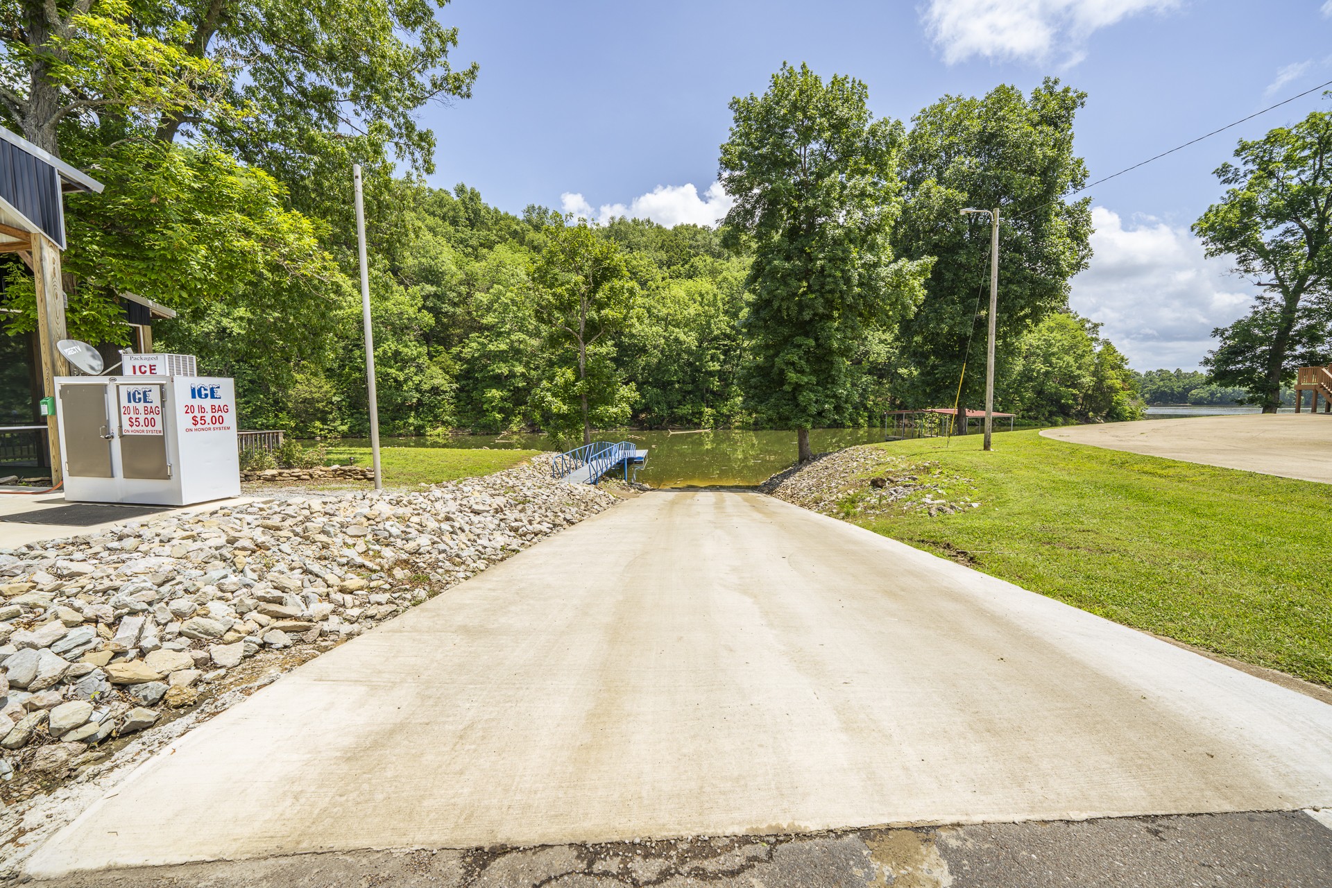 694 River Road Clifton, TN 38425 - Photo 26 of 26